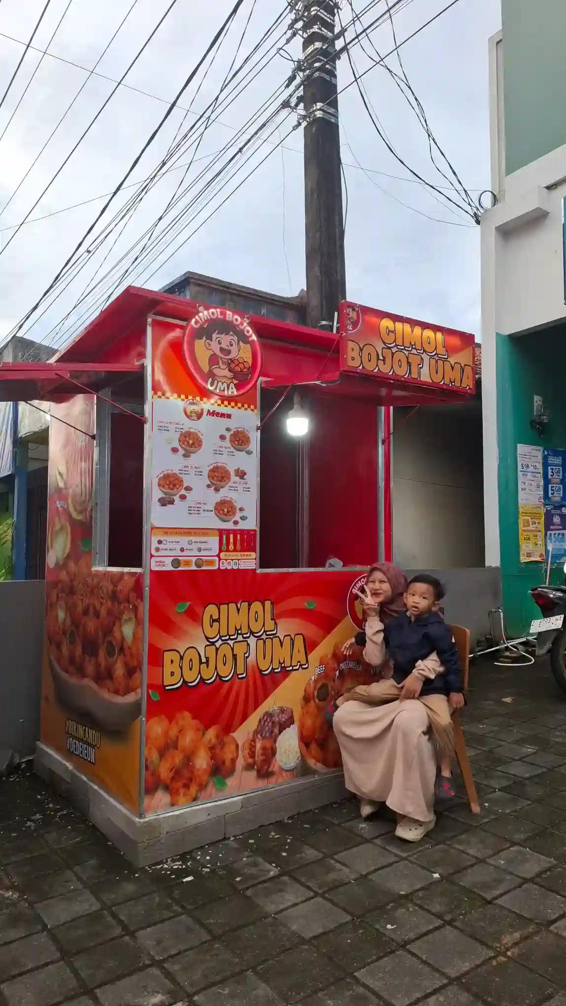 Lagi nunggu pesanan siap